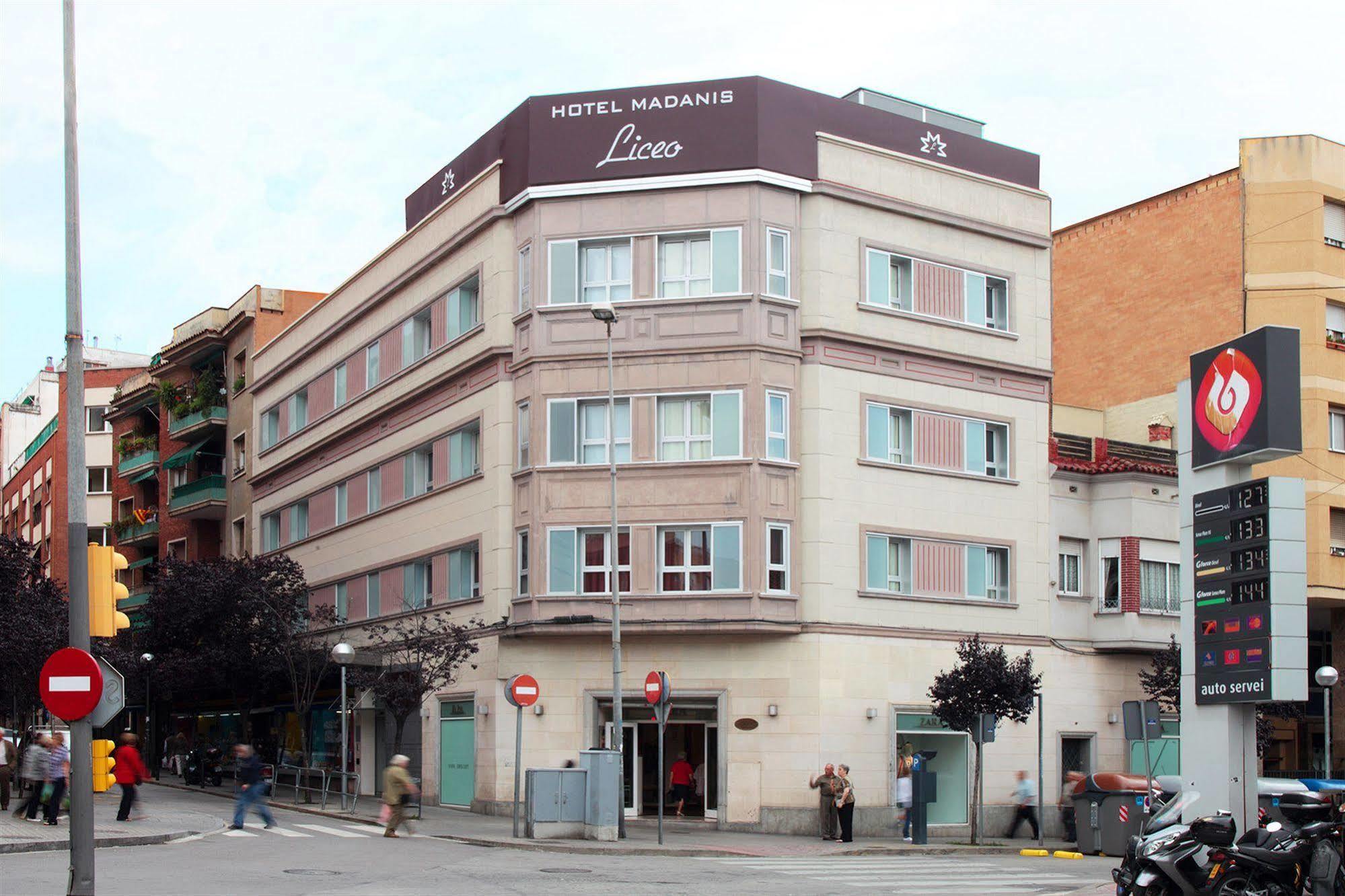 Hotel Madanis Liceo L'Hospitalet de Llobregat Exterior foto